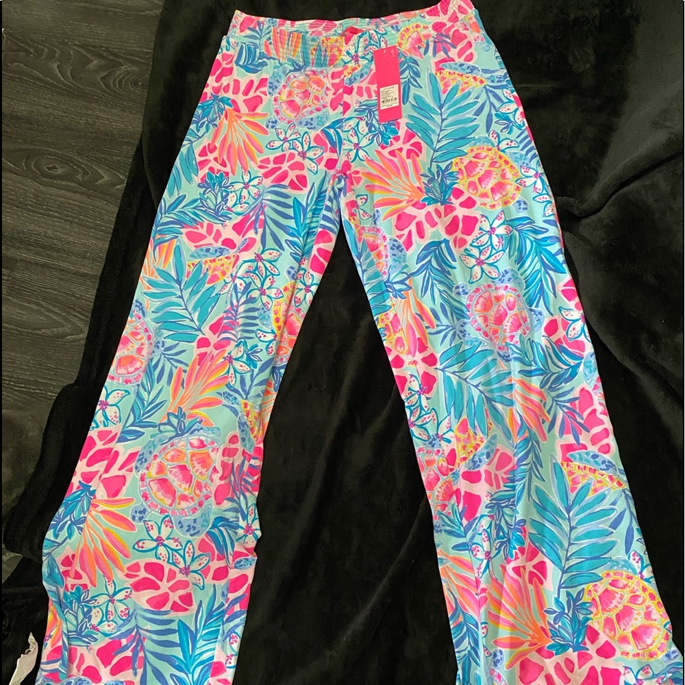 Lilly Pulitzer Women’s Pants. size Medium